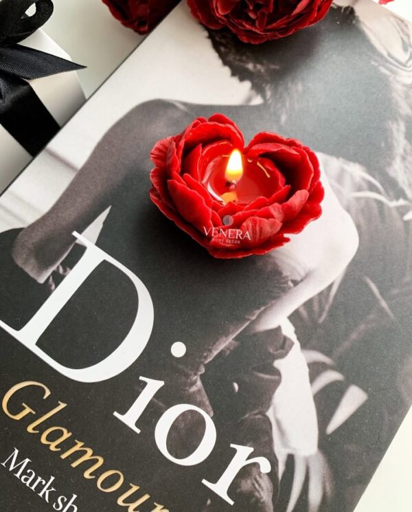 Red heart flower candle