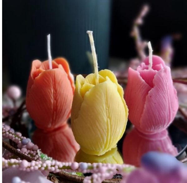 Multy Tulip Flower Candle - Image 3
