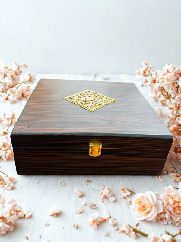 WOODEN 4 JAR GIFT BOX - Image 5